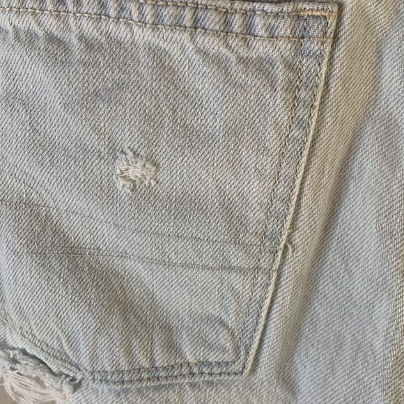 American eagle faded distressed denim cut off jeans size 00. Decorative pockets. - Picture 5 of 11